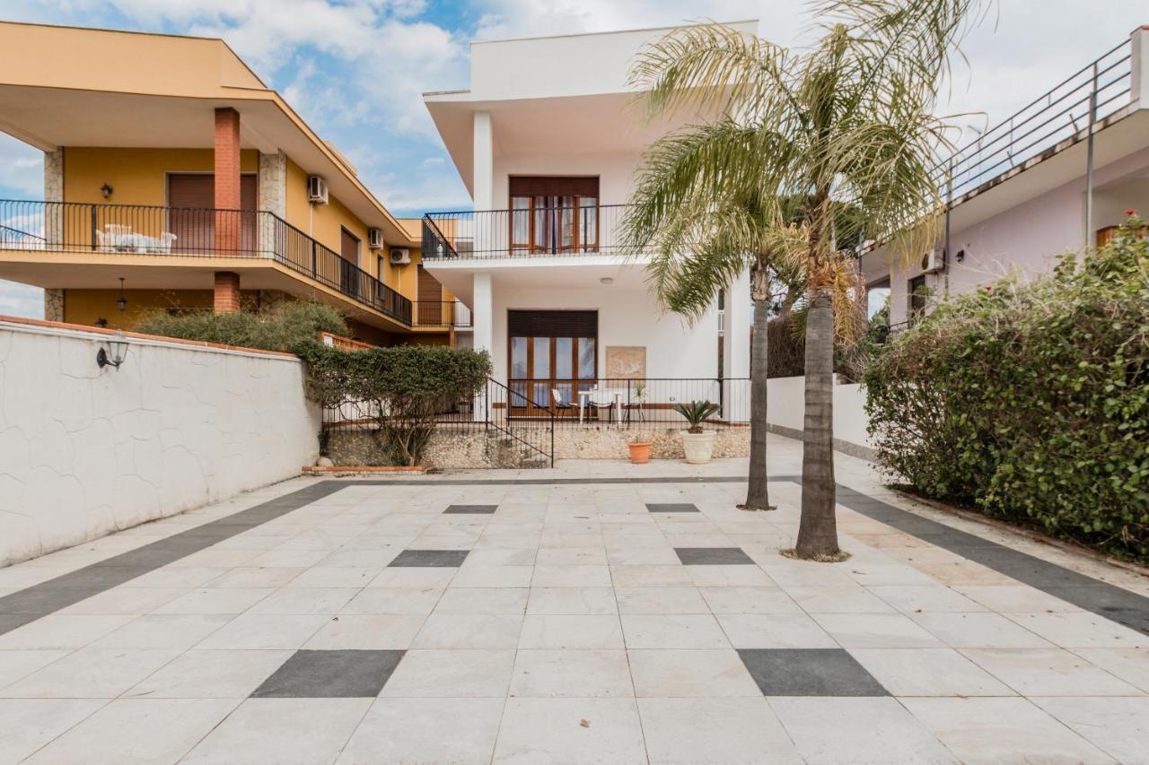 Terre Di Mare Near The Sandy Beach With Pool, Parking & Wifi Fontane Bianche Exterior photo
